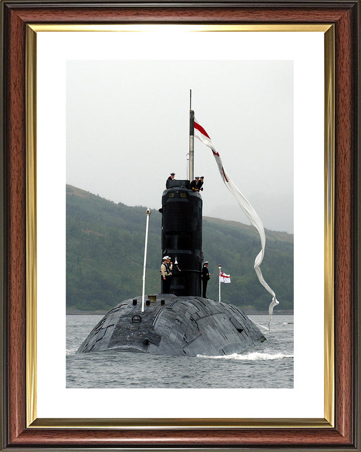 HMS Splendid (S106) Photo Print - Paying Off - Royal Navy Swiftsure Class Submarine Posters, Prints, & Visual Artwork Hampshire Prints 10 x 8 Classic Frame Yes