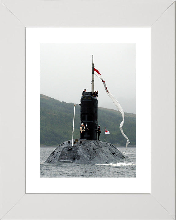 HMS Splendid (S106) Photo Print - Paying Off - Royal Navy Swiftsure Class Submarine Posters, Prints, & Visual Artwork Hampshire Prints 10 x 8 White Frame Yes