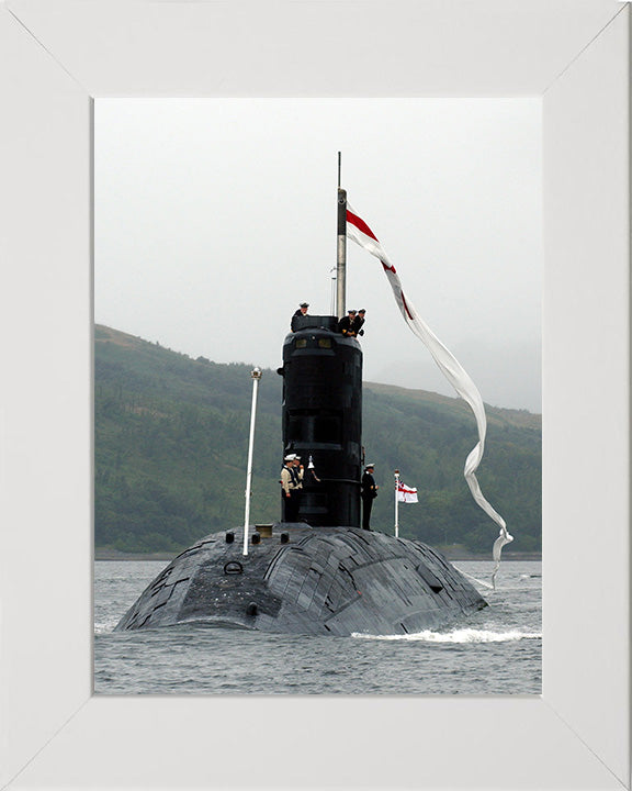 HMS Splendid (S106) Photo Print - Paying Off - Royal Navy Swiftsure Class Submarine Posters, Prints, & Visual Artwork Hampshire Prints 10 x 8 White Frame No