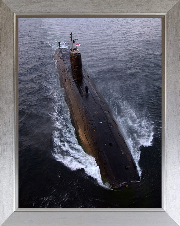 HMS Splendid (S106) Photo Print - Starboard Bow View - Royal Navy Swiftsure Class Submarine Posters, Prints, & Visual Artwork Hampshire Prints 10 x 8 Silver Frame No