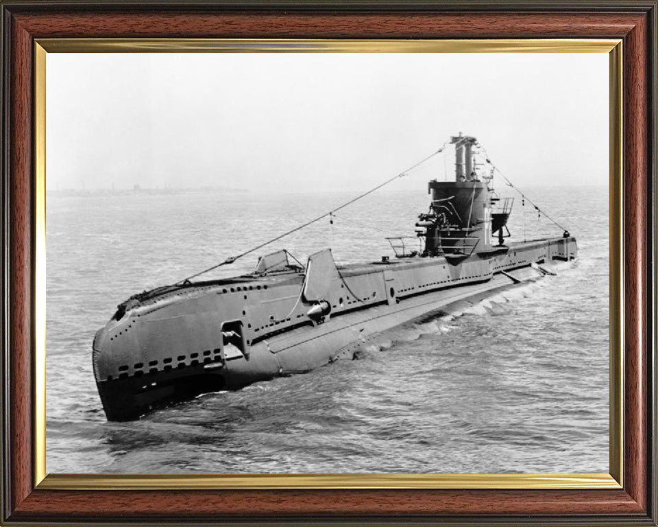 HMS Stonehenge (P232) Photo Print - Port Side View - Royal Navy S Class Submarine Posters, Prints, & Visual Artwork Hampshire Prints 10 x 8 Classic Frame No