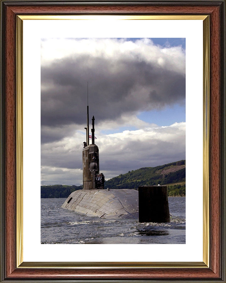 HMS Superb (S109) Photo Print - Stern View - Royal Navy Swiftsure Class Submarine Posters, Prints, & Visual Artwork Hampshire Prints 10 x 8 Classic Frame Yes
