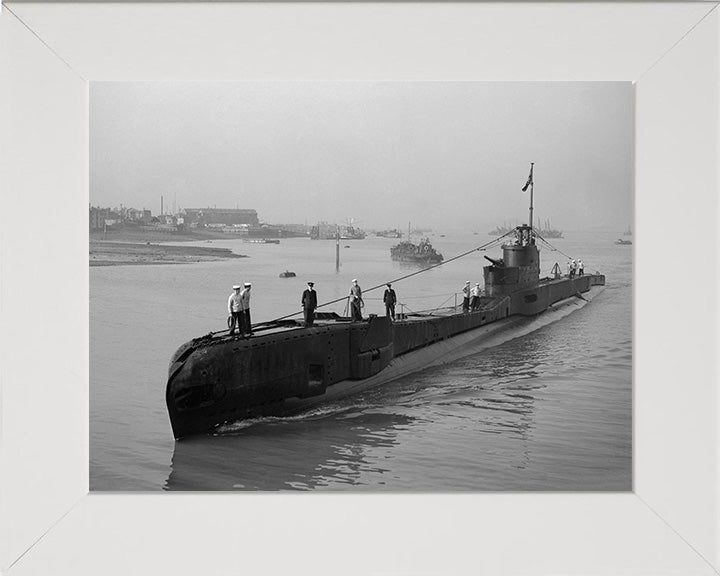 HMS Taku (N38) Photo Print - Entering Port - Royal Navy T Class Submarine Posters, Prints, & Visual Artwork Hampshire Prints 10 x 8 White Frame No