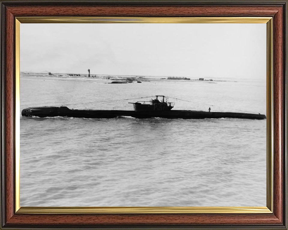 HMS Tally-Ho (P317) Photo Print - Port Side View - Royal Navy T Class Submarine Posters, Prints, & Visual Artwork Hampshire Prints 10 x 8 Classic Frame No