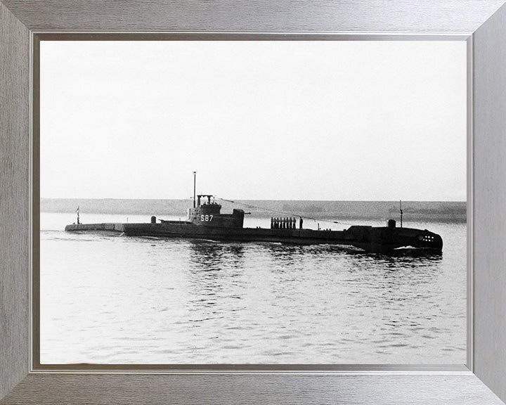 HMS Tally-Ho (P317) Photo Print - Starboard View - Royal Navy T Class Submarine Posters, Prints, & Visual Artwork Hampshire Prints 10 x 8 Silver Frame No