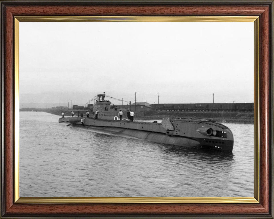 HMS Tapir (P335) Photo Print - Starboard View - Royal Navy T Class Submarine Posters, Prints, & Visual Artwork Hampshire Prints 10 x 8 Classic Frame No