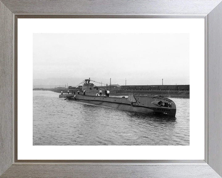 HMS Tapir (P335) Photo Print - Starboard View - Royal Navy T Class Submarine Posters, Prints, & Visual Artwork Hampshire Prints 10 x 8 Silver Frame Yes