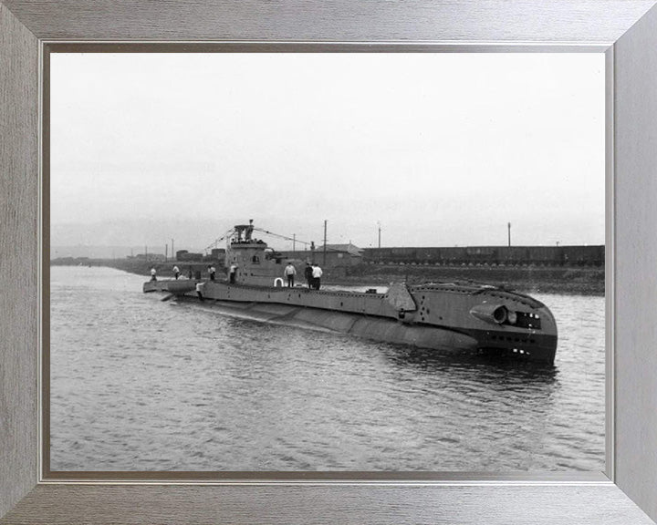 HMS Tapir (P335) Photo Print - Starboard View - Royal Navy T Class Submarine Posters, Prints, & Visual Artwork Hampshire Prints 10 x 8 Silver Frame No
