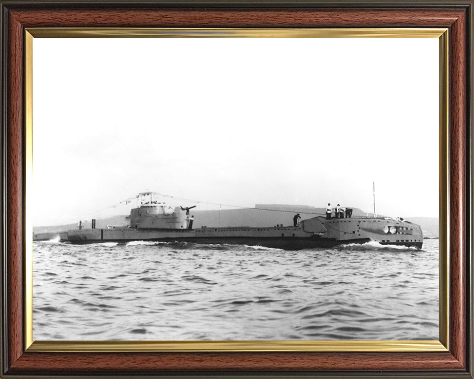 HMS Thule (P325) Photo Print - Starboard View - Royal Navy T Class Submarine Posters, Prints, & Visual Artwork Hampshire Prints 10 x 8 Classic Frame No