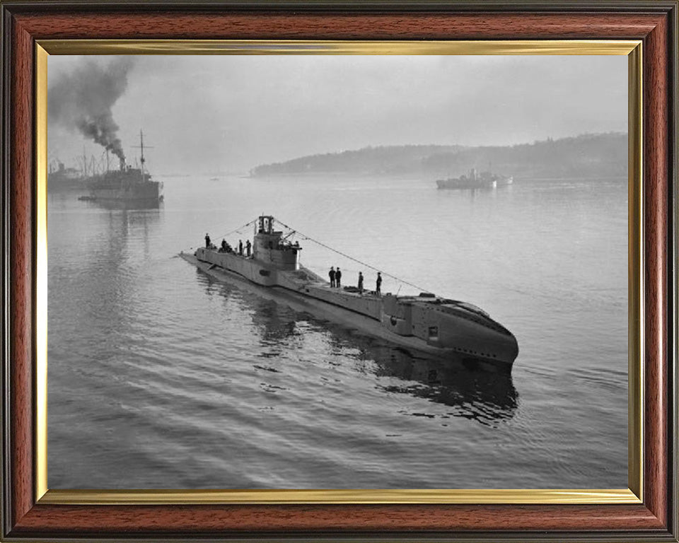HMS Thunderbolt (N25) Photo Print - Starboard Bow View - Royal Navy T Class Submarine Posters, Prints, & Visual Artwork Hampshire Prints 10 x 8 Classic Frame No