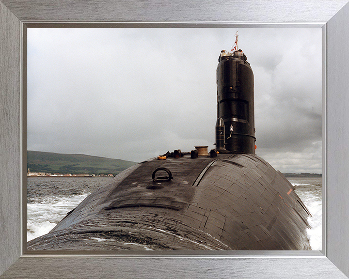HMS Trenchant (S91) Trafalgar Class Submarine Photo Print Clyde 1993 Royal Navy Wall Art Naval Decor Posters, Prints, & Visual Artwork Hampshire Prints 10 x 8 Silver Frame No