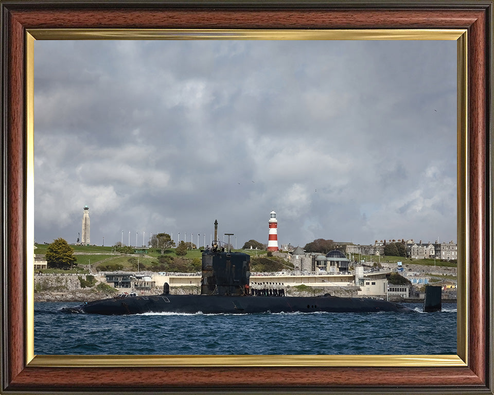 HMS Trenchant (S91) Photo Print - Plymouth - Royal Navy Trafalgar Class Submarine Posters, Prints, & Visual Artwork Hampshire Prints 10 x 8 Classic Frame No