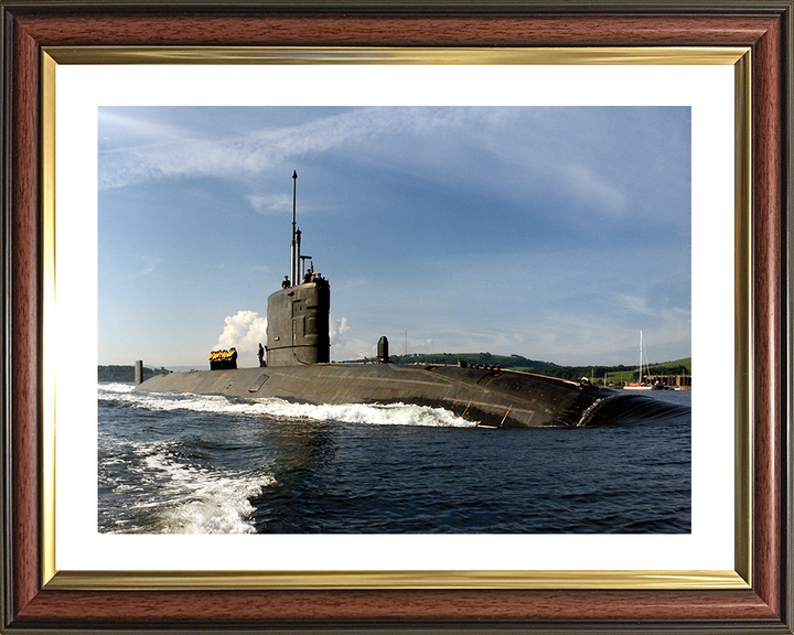 HMS Triumph (S93) Trafalgar Class Submarine Photo Print Clyde 1991 Royal Navy Wall Art Naval Decor Posters, Prints, & Visual Artwork Hampshire Prints 10 x 8 Classic Frame Yes