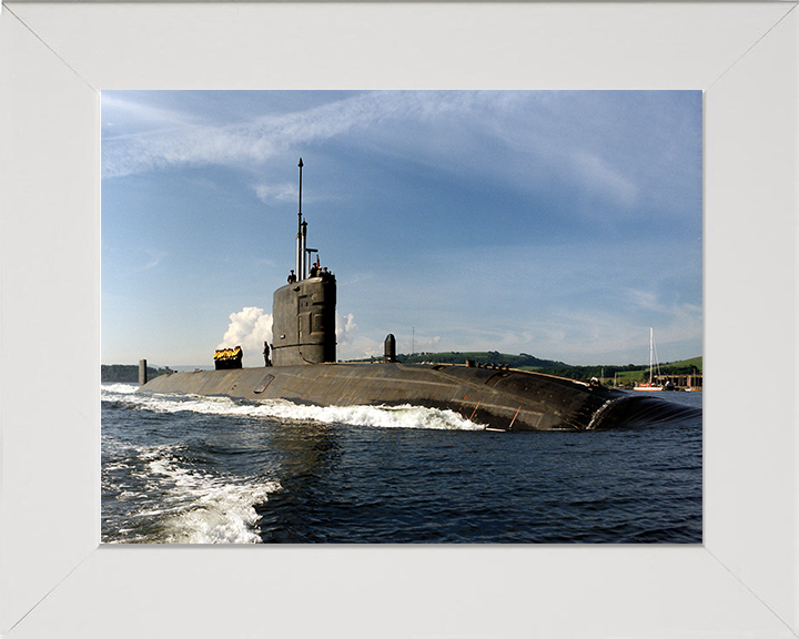 HMS Triumph (S93) Trafalgar Class Submarine Photo Print Clyde 1991 Royal Navy Wall Art Naval Decor Posters, Prints, & Visual Artwork Hampshire Prints 10 x 8 White Frame No
