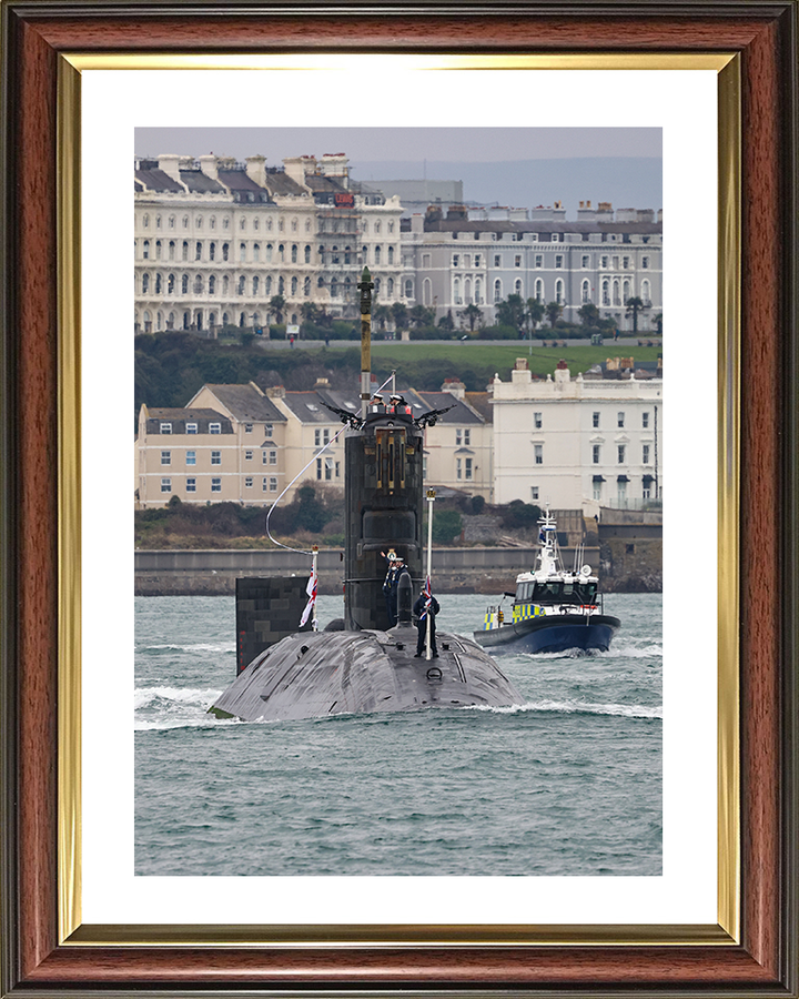 HMS Triumph (S93) Photo Print - Pays Off 2024 - Royal Navy Trafalgar Class Submarine Posters, Prints, & Visual Artwork Hampshire Prints 10 x 8 Classic Frame Yes