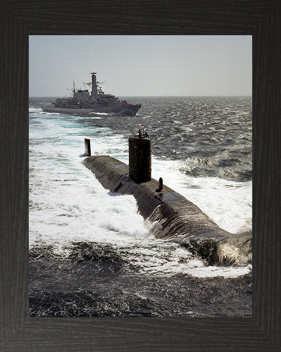 HMS Triumph (S93) Photo Print - Red Sea 2001 - Royal Navy Trafalgar Class Submarine Posters, Prints, & Visual Artwork Hampshire Prints 10 x 8 Black Frame No