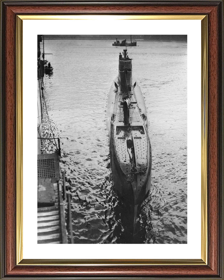 HMS Tuna (N94) Photo Print - Stern View - Royal Navy T Class Submarine Posters, Prints, & Visual Artwork Hampshire Prints 10 x 8 Classic Frame Yes