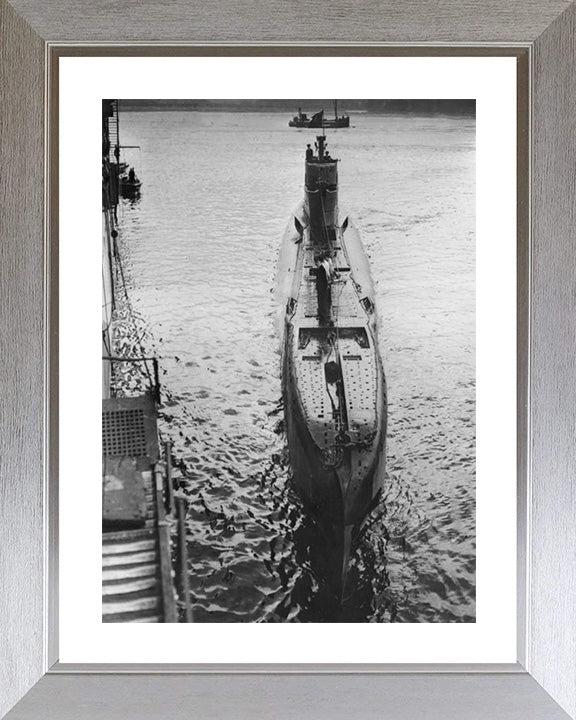 HMS Tuna (N94) Photo Print - Stern View - Royal Navy T Class Submarine Posters, Prints, & Visual Artwork Hampshire Prints 10 x 8 Silver Frame Yes