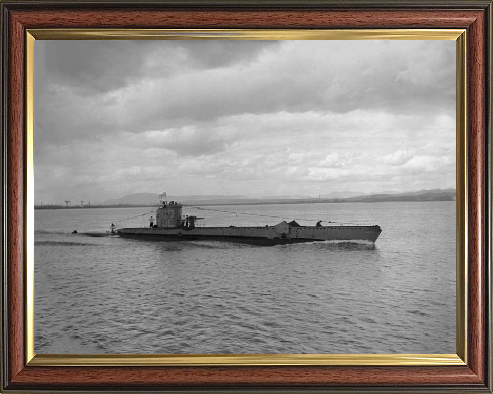 HMS Upshot (P82) Photo Print - Starboard View - Royal Navy V Class Submarine Posters, Prints, & Visual Artwork Hampshire Prints 10 x 8 Classic Frame No