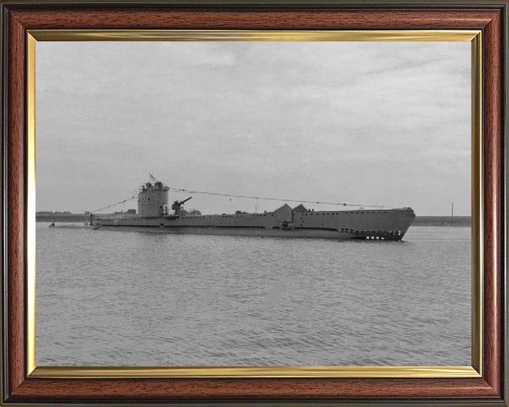 HMS Urtica (P83) Photo Print - Starboard View - Royal Navy V Class Submarine Posters, Prints, & Visual Artwork Hampshire Prints 10 x 8 Classic Frame No