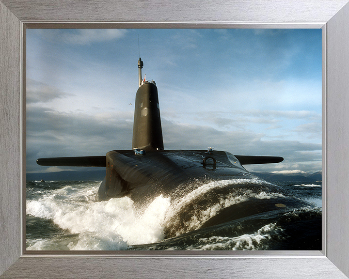 HMS Vanguard (S28) Photo Print - On The Clyde 1992 - Royal Navy Vanguard Class Submarine Posters, Prints, & Visual Artwork Hampshire Prints 10 x 8 Silver Frame No