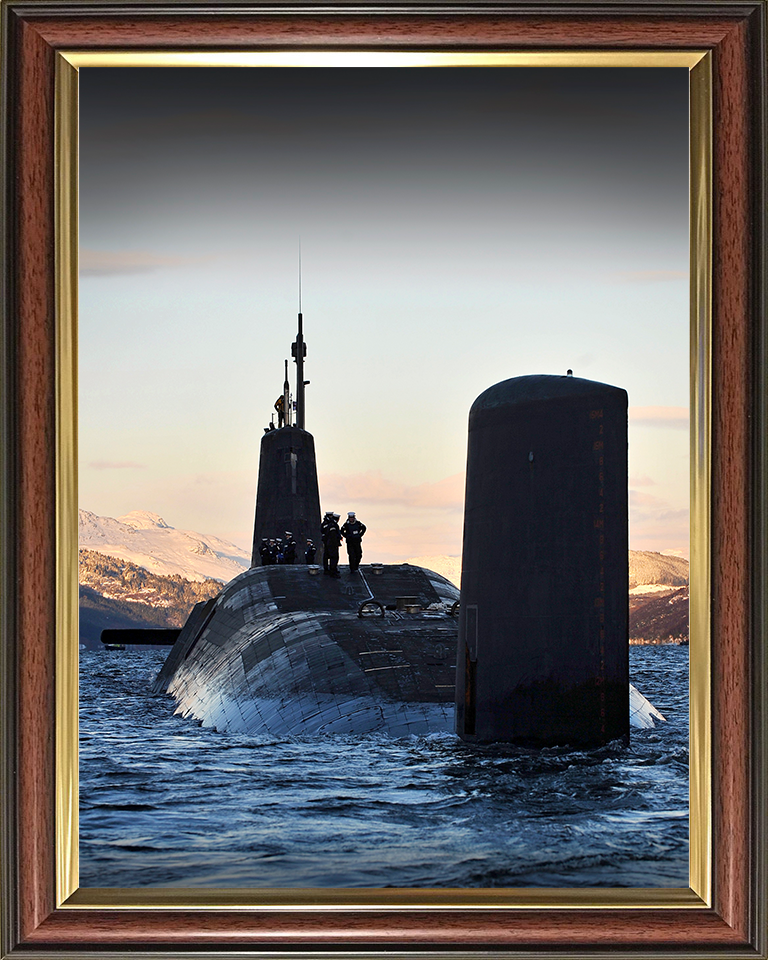 HMS Vanguard (S28) Photo Print - On the Clyde 2010 - Royal Navy Vanguard Class Submarine Posters, Prints, & Visual Artwork Hampshire Prints 11.7 x 8.3 (A4) Classic Frame No