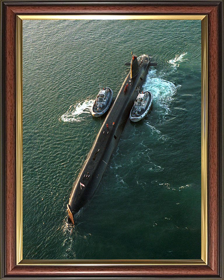 HMS Victorious (S29) Photo Print - Brest 2000 - Royal Navy Vanguard Class Submarine Posters, Prints, & Visual Artwork Hampshire Prints 10 x 8 Classic Frame No