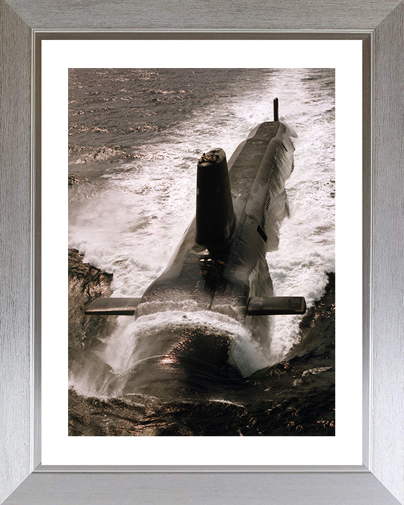 HMS Victorious (S29) Photo Print - Clyde 1994 - Royal Navy Vanguard Class Submarine Posters, Prints, & Visual Artwork Hampshire Prints 10 x 8 Silver Frame Yes