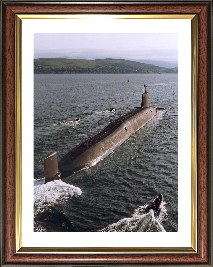 HMS Victorious (S29) Photo Print - Clyde 94 - Royal Navy Vanguard Class Submarine Posters, Prints, & Visual Artwork Hampshire Prints 10 x 8 Classic Frame Yes