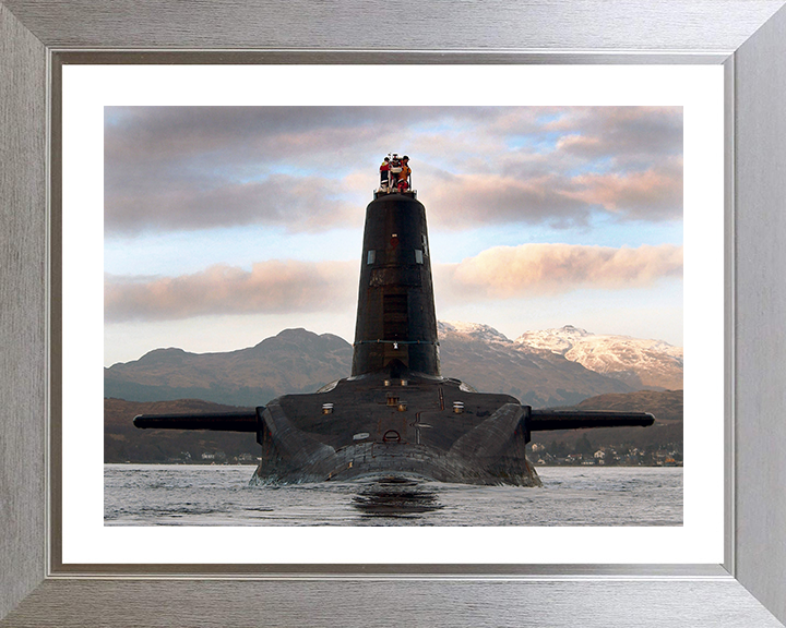 HMS Victorious (S29) Photo Print - Faslane 2005 - Royal Navy Vanguard Class Submarine Posters, Prints, & Visual Artwork Hampshire Prints 10 x 8 Silver Frame Yes