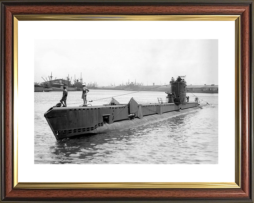 HMS Voracious (P78) Photo Print - Port Side View - Royal Navy V Class Submarine Posters, Prints, & Visual Artwork Hampshire Prints 10 x 8 Classic Frame Yes