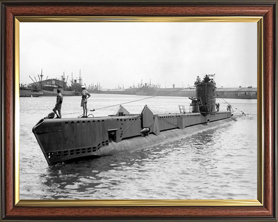 HMS Voracious (P78) Photo Print - Port Side View - Royal Navy V Class Submarine Posters, Prints, & Visual Artwork Hampshire Prints 10 x 8 Classic Frame No