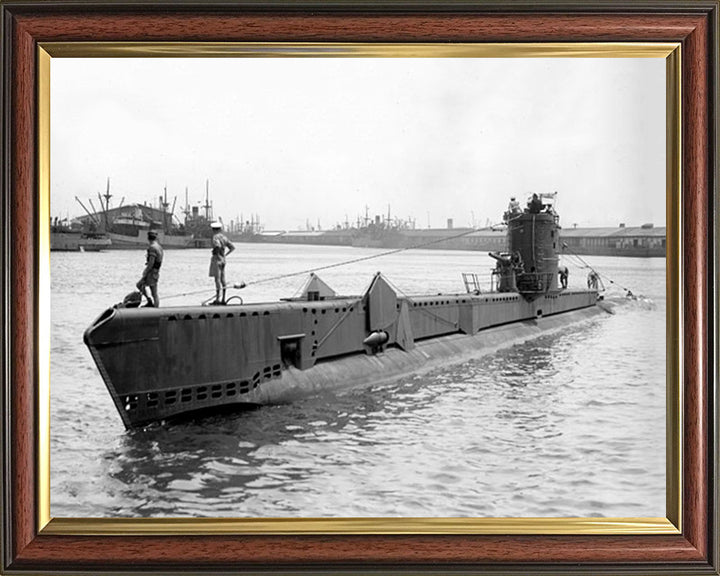 HMS Voracious (P78) Photo Print - Port Side View - Royal Navy V Class Submarine Posters, Prints, & Visual Artwork Hampshire Prints 10 x 8 Classic Frame No