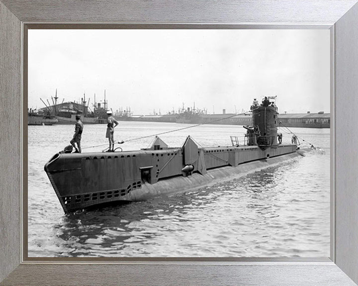 HMS Voracious (P78) Photo Print - Port Side View - Royal Navy V Class Submarine Posters, Prints, & Visual Artwork Hampshire Prints 10 x 8 Silver Frame No