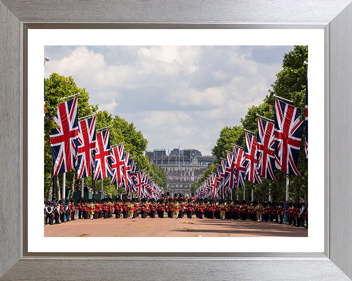 British Army Household Division March on the Mall London Photo Print Wall Art Military Decor Posters, Prints, & Visual Artwork Hampshire Prints 10 x 8 Silver Frame Yes