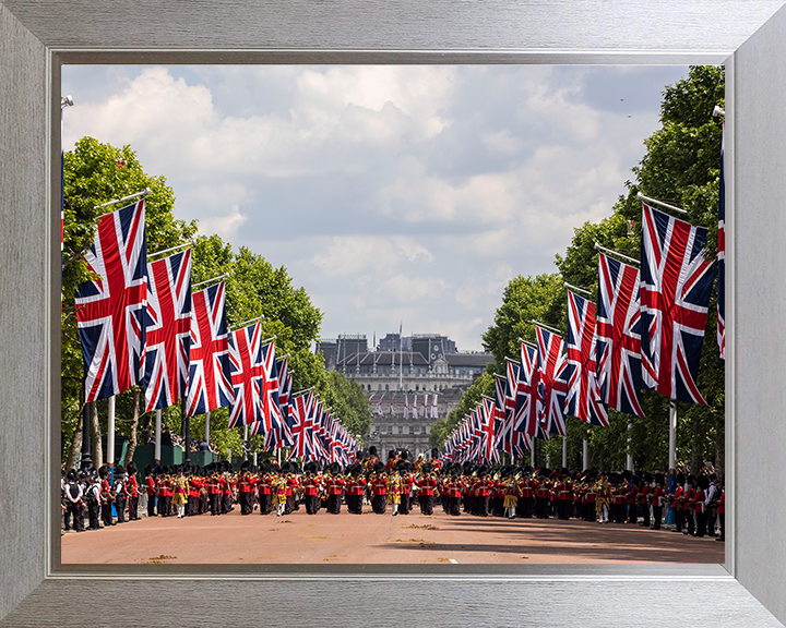 British Army Household Division March on the Mall London Photo Print Wall Art Military Decor Posters, Prints, & Visual Artwork Hampshire Prints 10 x 8 Silver Frame No