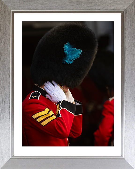 British Army Irish Guards Sergeant dons his Bear Skin Photo Print Wall Art Military Decor Posters, Prints, & Visual Artwork Hampshire Prints 10 x 8 Silver Frame Yes