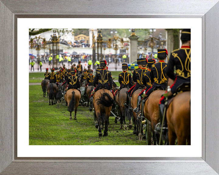 British Army King’s Troop ride through Green Park London Photo Print Wall Art Military Decor Posters, Prints, & Visual Artwork Hampshire Prints 10 x 8 Silver Frame Yes
