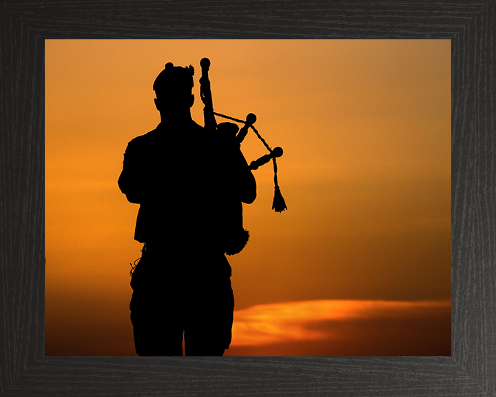 British Army Lone Bagpiper Silhouette at Sunset Photo Print Wall Art Military Decor Posters, Prints, & Visual Artwork Hampshire Prints 10 x 8 Black Frame No