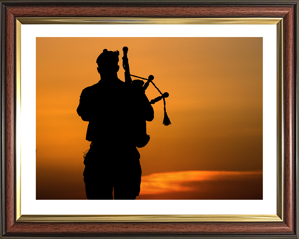 British Army Lone Bagpiper Silhouette at Sunset Photo Print Wall Art Military Decor Posters, Prints, & Visual Artwork Hampshire Prints 10 x 8 Classic Frame Yes