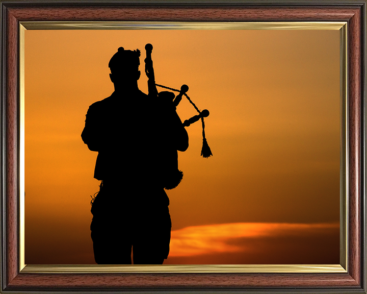 British Army Lone Bagpiper Silhouette at Sunset Photo Print Wall Art Military Decor Posters, Prints, & Visual Artwork Hampshire Prints 10 x 8 Classic Frame No