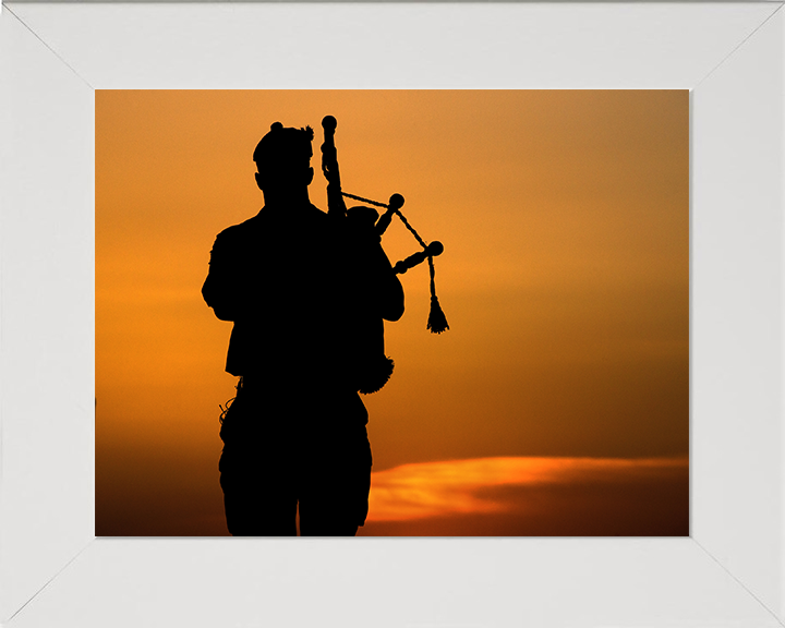 British Army Lone Bagpiper Silhouette at Sunset Photo Print Wall Art Military Decor Posters, Prints, & Visual Artwork Hampshire Prints 10 x 8 White Frame No