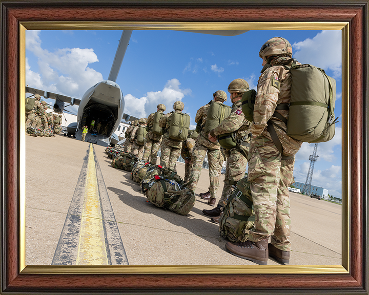 British Army Paratroopers embarking a A400M Atlas Photo Print Wall Art Military Decor Posters, Prints, & Visual Artwork Hampshire Prints 10 x 8 Classic Frame No