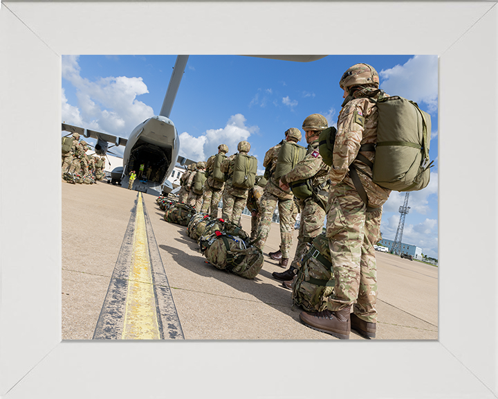 British Army Paratroopers embarking a A400M Atlas Photo Print Wall Art Military Decor Posters, Prints, & Visual Artwork Hampshire Prints 10 x 8 White Frame No