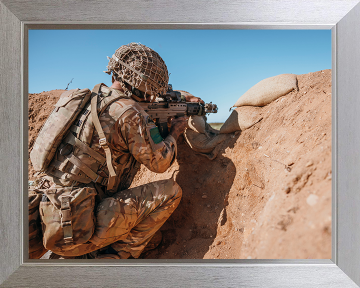 British Army Parachute Regiment Soldier Firing from a Trench Photo Print Wall Art Military Decor Posters, Prints, & Visual Artwork Hampshire Prints 10 x 8 Silver Frame No