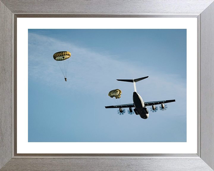 British Army Parachute Regiment Soldier Parachuting Photo Print Wall Art Military Decor Posters, Prints, & Visual Artwork Hampshire Prints 10 x 8 Silver Frame Yes
