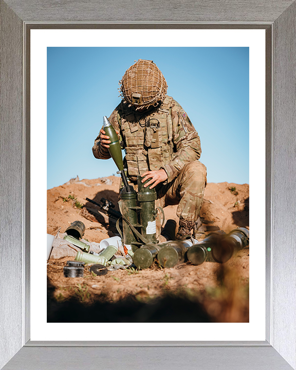 British Army Parachute Regiment Soldier preparing Mortars Photo Print Wall Art Military Decor Posters, Prints, & Visual Artwork Hampshire Prints 10 x 8 Silver Frame Yes
