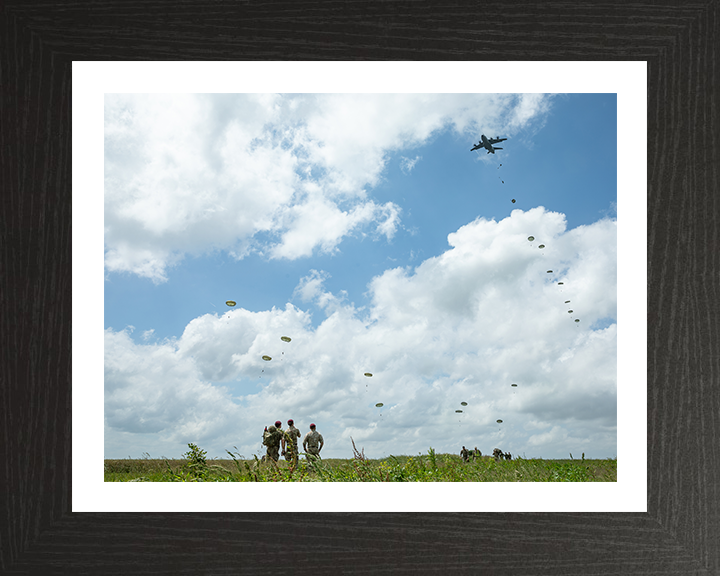 16 Air Assault Brigade Parachuting over France Photo Print – British Army Wall Art, Military Decor Posters, Prints, & Visual Artwork Hampshire Prints 10 x 8 Black Frame Yes