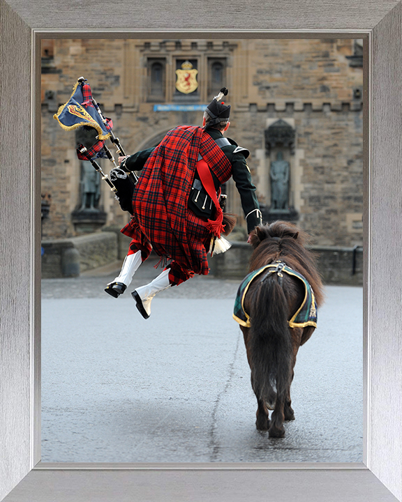 Royal Regiment of Scotland Mascot and Crossed Swords Piper Photo Print - British Army Posters, Prints, & Visual Artwork Hampshire Prints 10 x 8 Silver Frame No