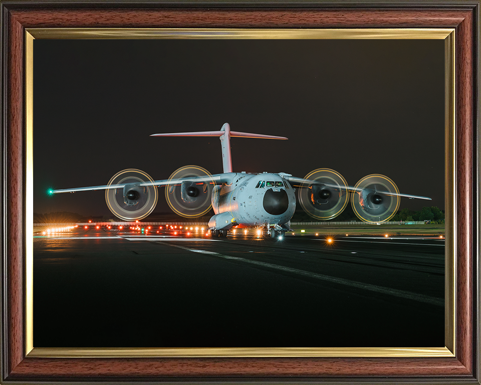 RAF Atlas A400M Powering up 2025 Royal Air Force Aircraft Photo Print Wall Art Aviation Decor UK Posters, Prints, & Visual Artwork Hampshire Prints 10 x 8 Classic Frame No